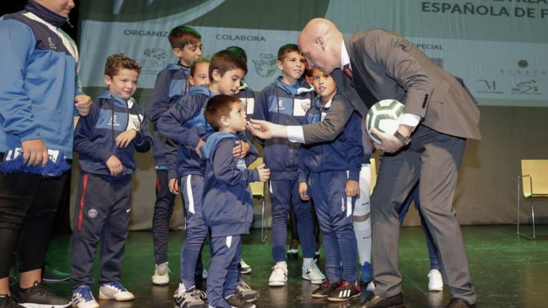 El fútbol malagueño acompañó a Luis Rubiales en Málaga