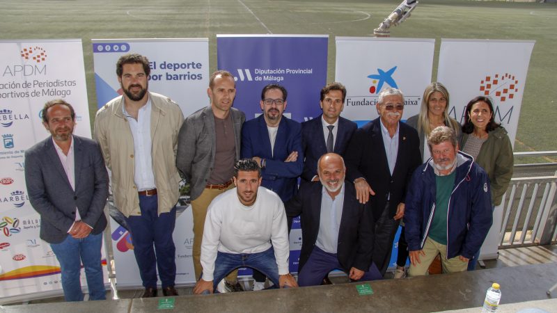 Las tarjetas también generan ilusión: Mario Melero conquista El Palo hablando de arbitraje