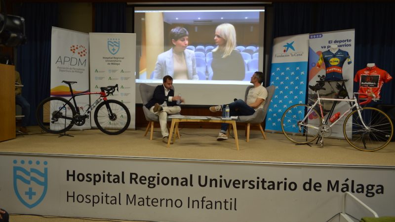 Markel Irizar en el Materno Infantil.